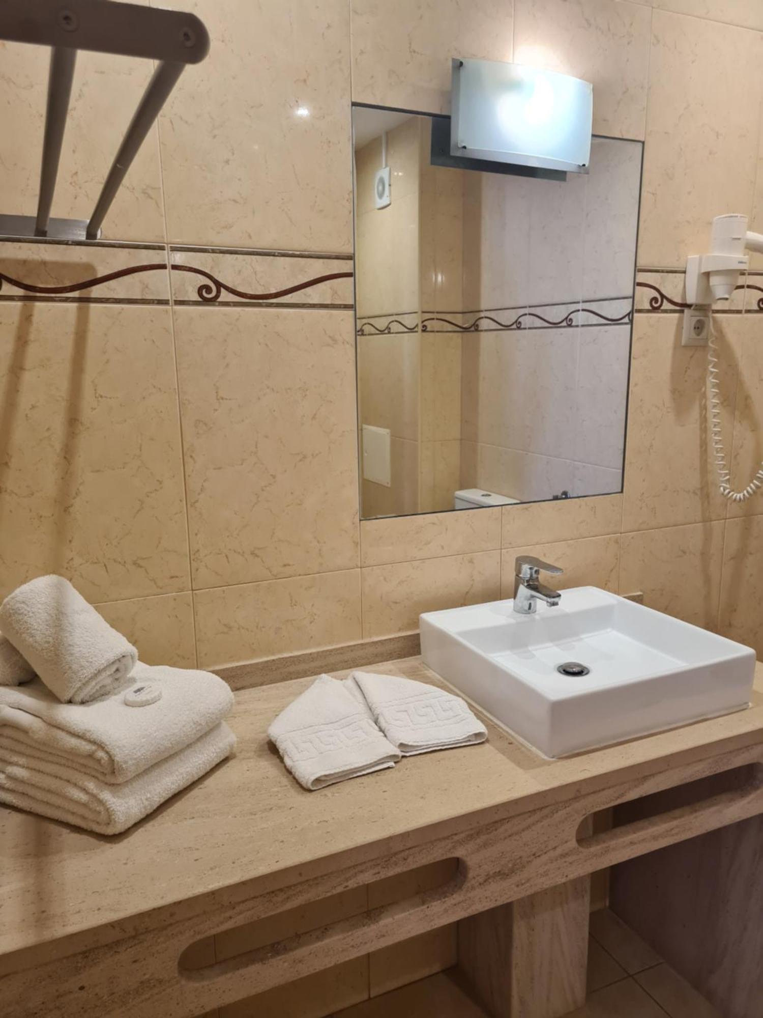 Apartamentos Cabrita 奥霍斯德古阿 外观 照片